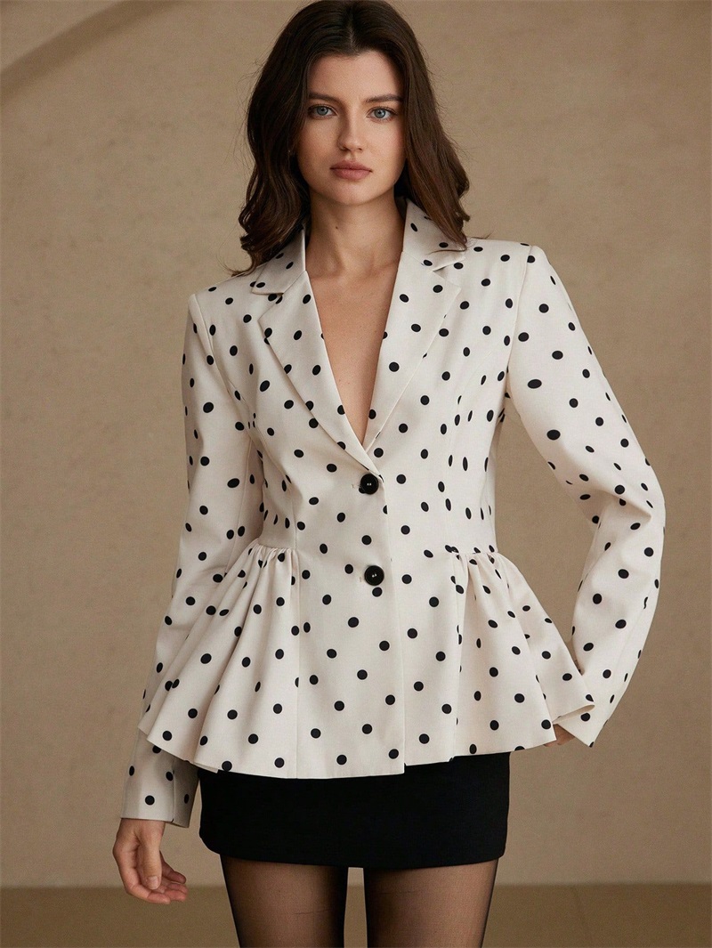 Women Formal Wear Black And White - Traje de Mujer con Blazer Blanco